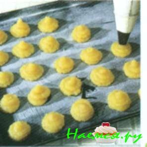 Сухое миндальное печенье (около 20 штук) Сухое миндальное печенье (около 20 штук)