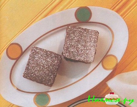 Пирожные с изюмом и пряностями Пирожные с изюмом и пряностями