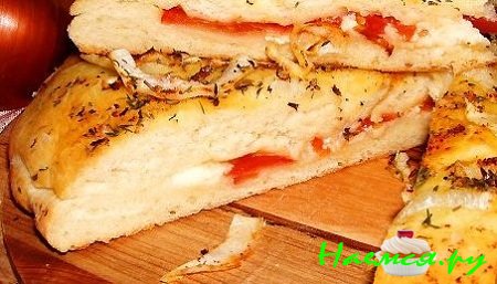 Фокачча (с тремя начинками) Фокачча (с тремя начинками)