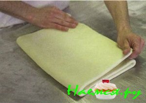 Простое слоеное тесто (домашнее) Простое слоеное тесто (домашнее)