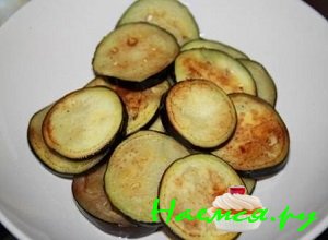 Обжарить баклажаны на оливковом масле Обжарить баклажаны на оливковом масле