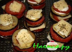 Верхним слоем башенки должен быть ломтик сыра Верхним слоем башенки должен быть ломтик сыра