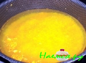 Апельсиновые корочки опять залить литров холодной кипяченой воды и прокипятить примерно 5 минут. Процедить. Апельсиновые корочки опять залить литров холодной кипяченой воды и прокипятить примерно 5 минут. Процедить.