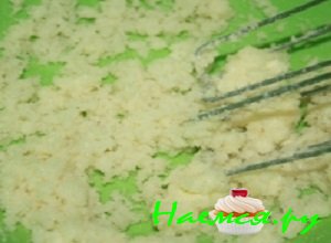 Сахарный песок тщательно растереть вместе со сливочным маслом Сахарный песок тщательно растереть вместе со сливочным маслом