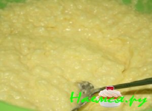 Всю приготовленную массу перемешиваем до однородной консистенции Всю приготовленную массу перемешиваем до однородной консистенции