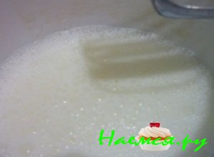 Кефирчик немного подогреть на медленном огне до теплого состояния Кефирчик немного подогреть на медленном огне до теплого состояния