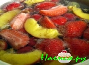 Ягоды и фрукты хорошенечко промыть под проточной Ягоды и фрукты хорошенечко промыть под проточной