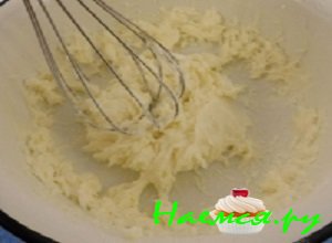 Пока печенье остывает можно приготовить нежную крем-начинку Пока печенье остывает можно приготовить нежную крем-начинку