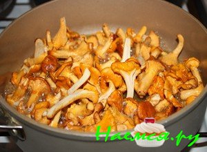 Обжарьте грибы Обжарьте грибы