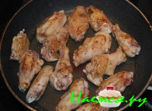 Обжаривайте их с каждой стороны до золотистого цвета Обжаривайте их с каждой стороны до золотистого цвета