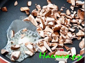 Обжарьте грибы Обжарьте грибы