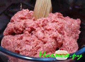 приготовьте фарш для мясных кексов - фото приготовьте фарш для мясных кексов - фото