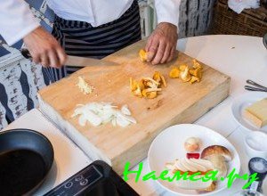 порежьте мелко лисички - фото порежьте мелко лисички - фото