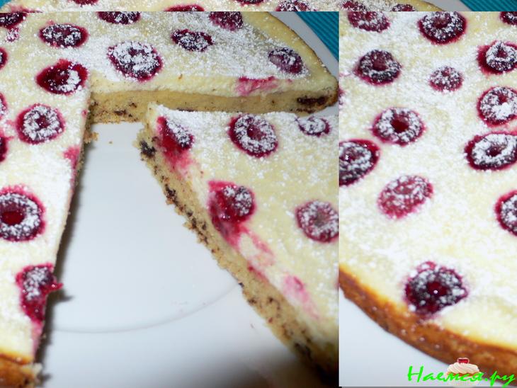 Торт творожный с малиной