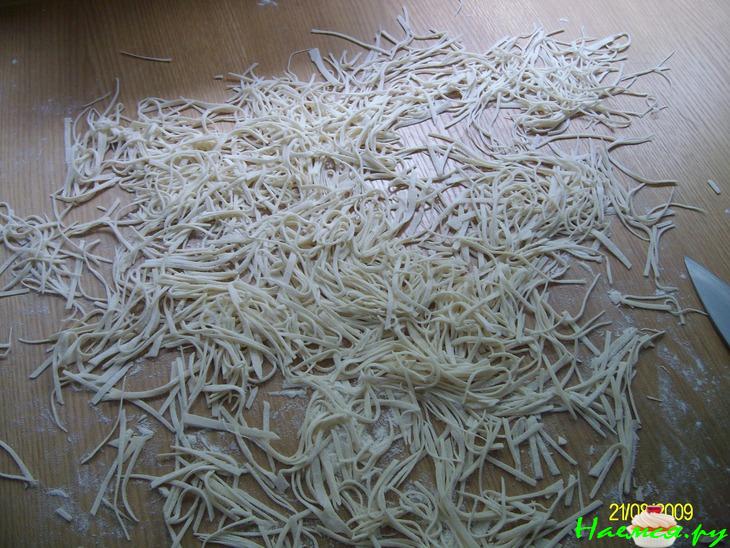 Лапша домашняя ( Ериште Азербайджанская) Лапша домашняя ( Ериште Азербайджанская)