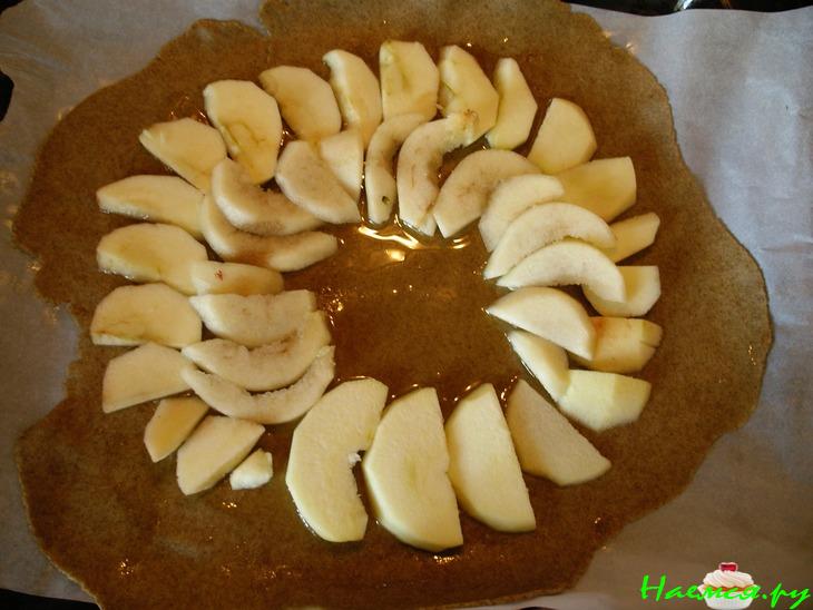 Пирог дружба яблок с грушами
