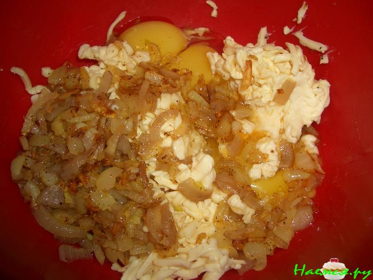 Пирог с плавлеными сырками Пирог с плавлеными сырками