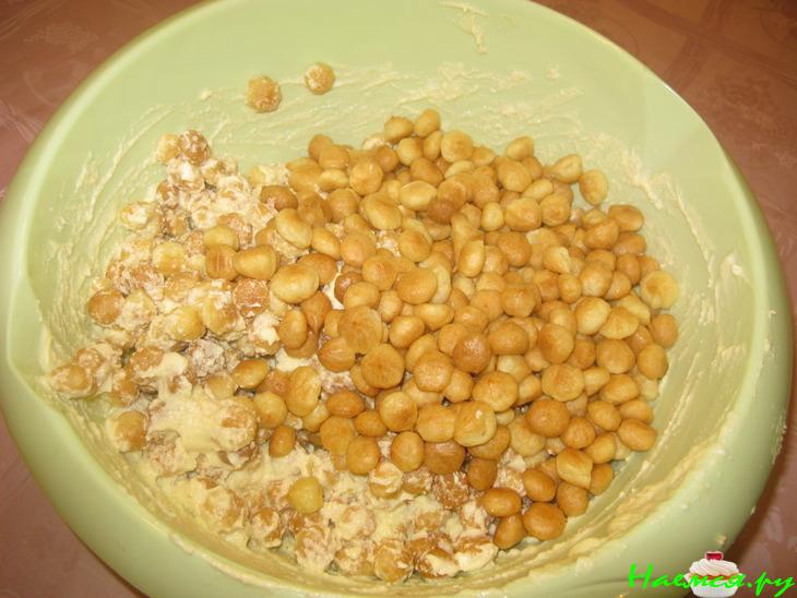 Торт из заварных шариков 'Равнодушных нет'