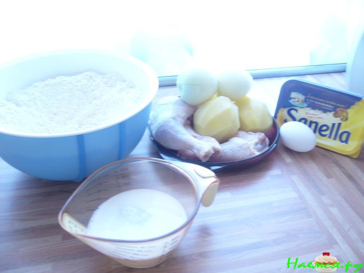 Пирог с окорочками и картофелем