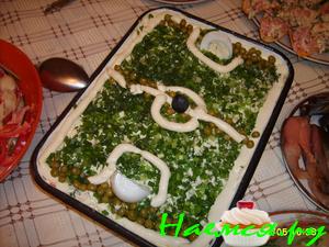 Салат "Футбольшое поле" Салат "Футбольшое поле"