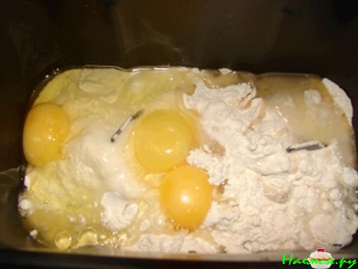 Суп с домашней лапшой, тушёнкой и грибами