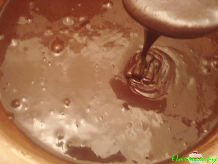 Очень шоколадный торт с клубникой и сливками "Мечта"