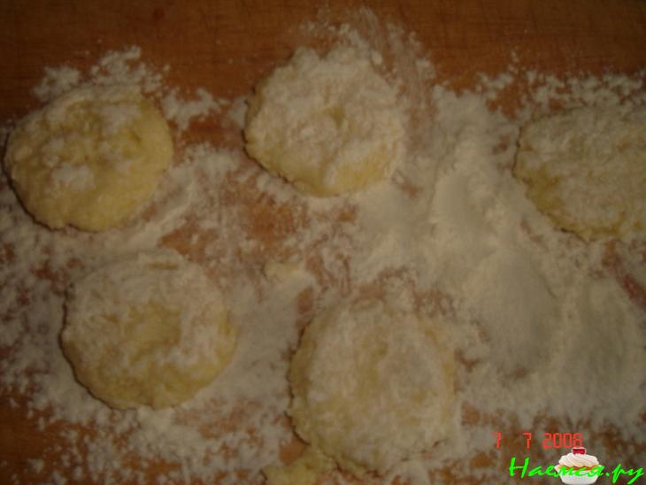 Суп с сырными лепёшечками