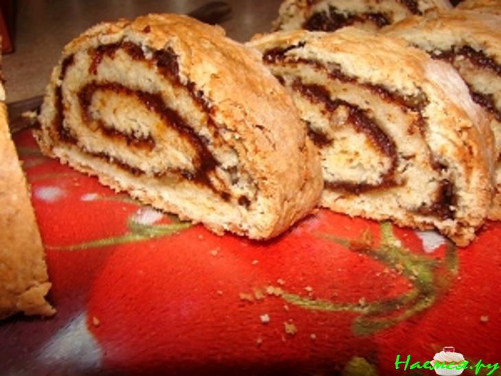 Рулет с сухофруктами и тортик из него