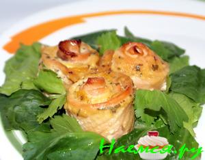 Рулеты-розочки из форели с апельсинами