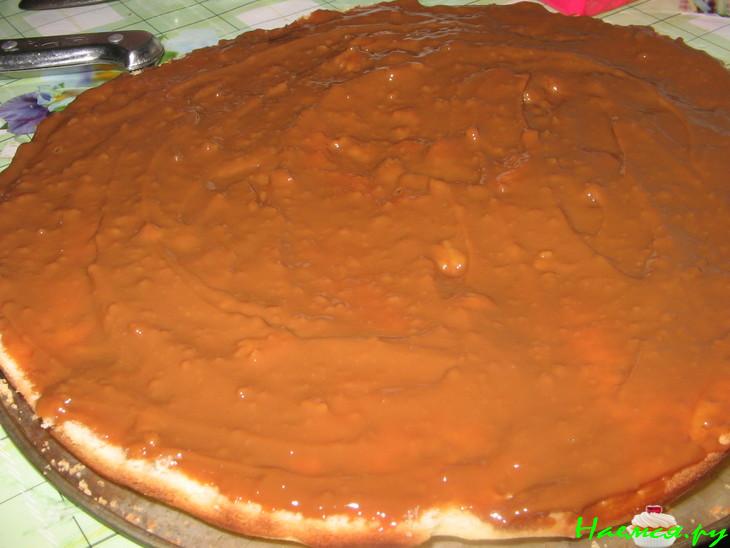 Пирог со сгущенкой