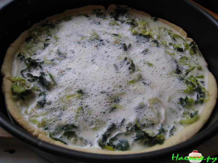 Пирог с рукколой и луком пореем Пирог с рукколой и луком пореем