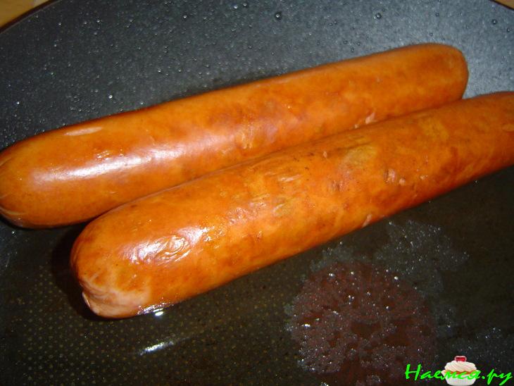 Currywurst - Жареные колбаски с соусом Карри Currywurst - Жареные колбаски с соусом Карри