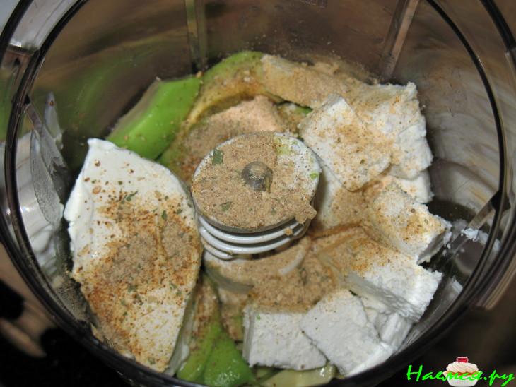 Паста для тарталеток из копченой рыбы и авокадо