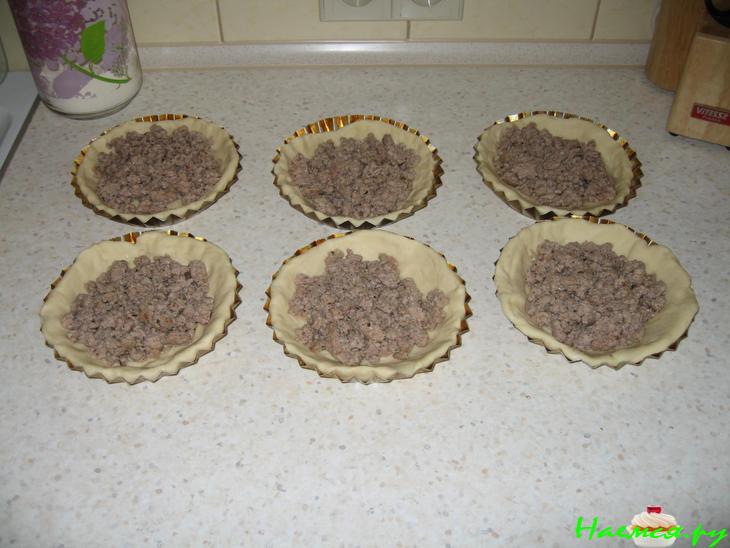 Домашняя мясная пицца