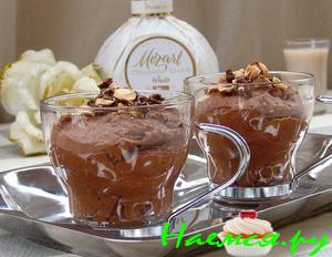 Простой и легкий шоколадно-арахисовый мусс