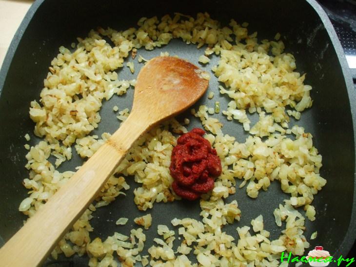 "Гуляш" со сливками и томатом