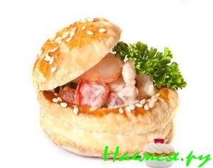 Валованы с салатом с креветками