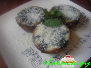 Тарталетки с черникой и белым шоколадом Тарталетки с черникой и белым шоколадом