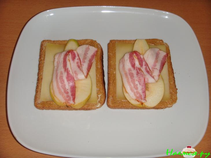Бутерброды с грушей и беконом Бутерброды с грушей и беконом