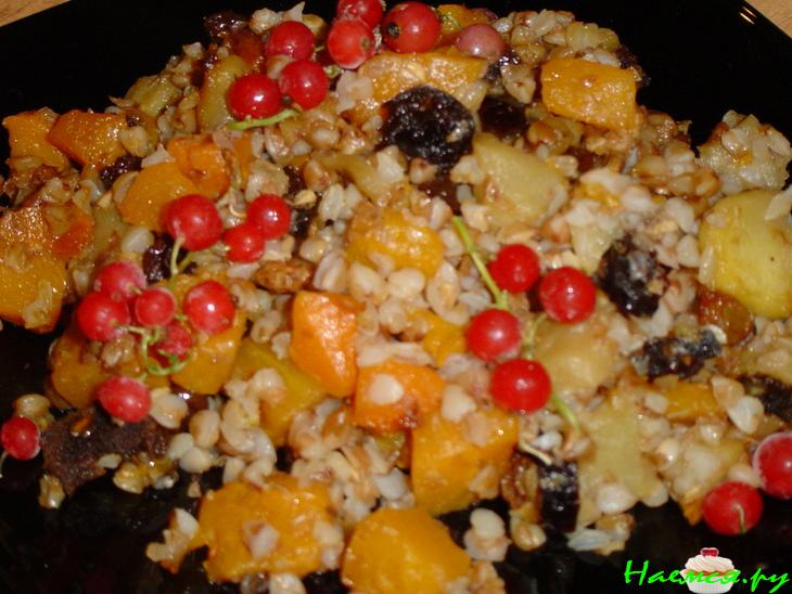 Постная запеканка из тыквы с гречкой