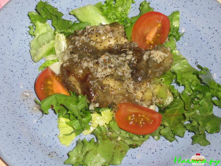 Закуска из печеного баклажана