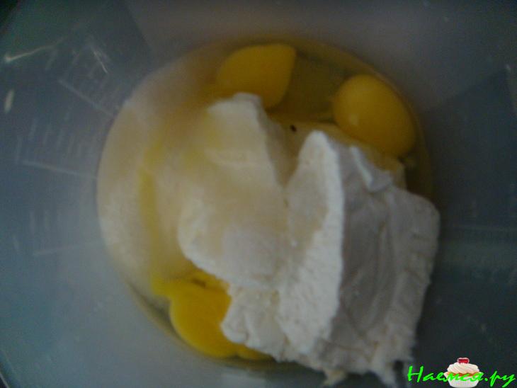 Твороженные пирожные с персиком