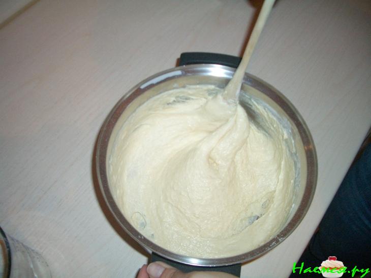 Рулет с яйцом и луком