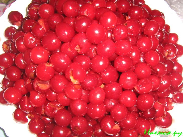 Вишневый пирог с ванилью