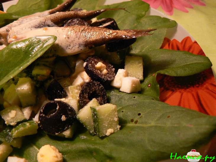 Салат "Рыбка в постельке"