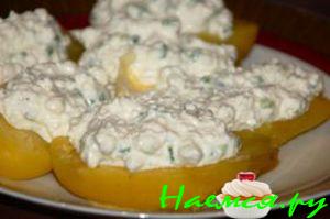 Картошечка с творогом и зеленью в сметане Картошечка с творогом и зеленью в сметане