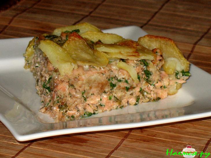 Картофельная шарлотка с сёмгой