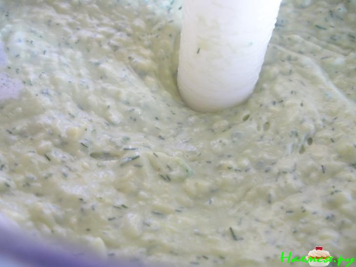 Креветки с авокадной заправкой