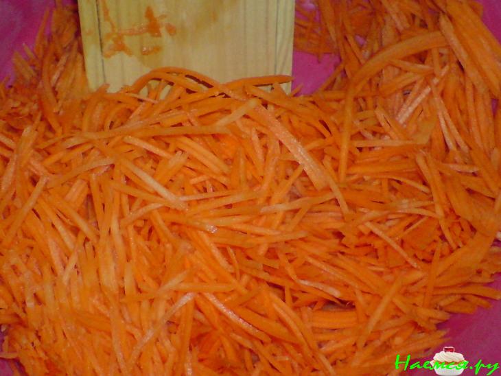 Салат из сельдерея с морковью