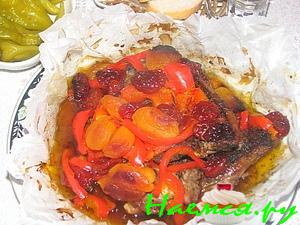 Баранина пряная с сухофруктами